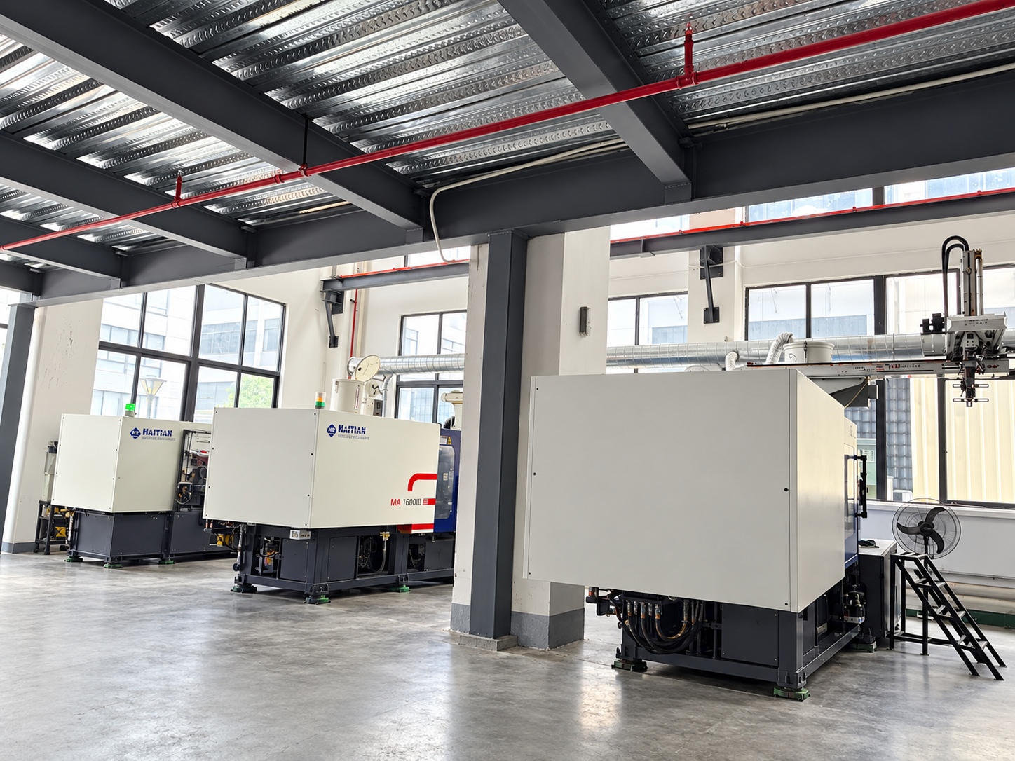 Injection Molding Machine